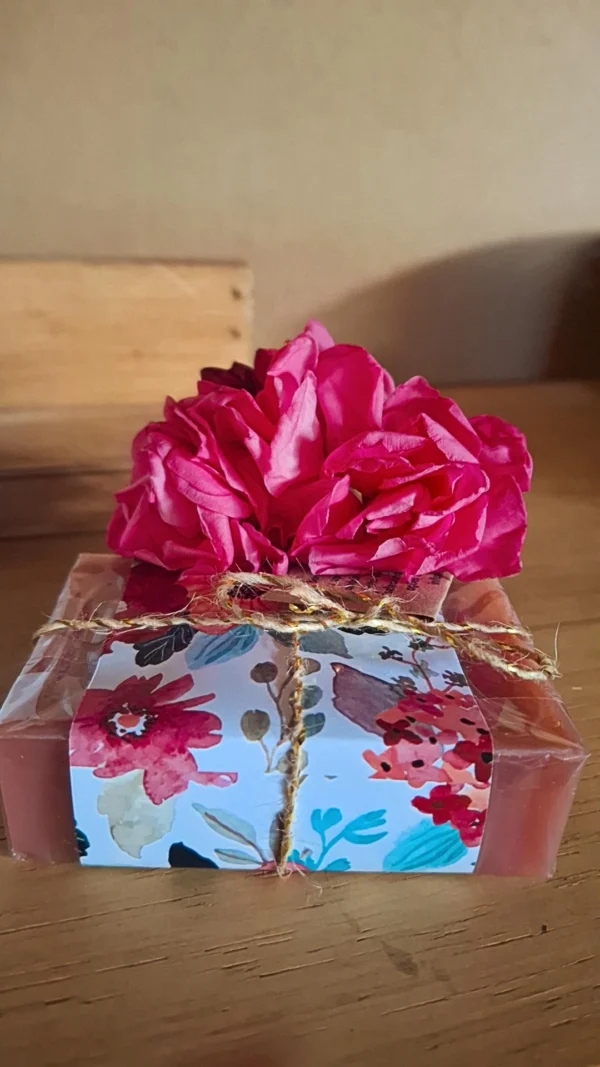 IMG_20251008_155843_640 Sabonete Artesanal Natural Rosas do Jardim 100G