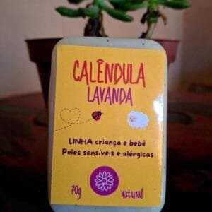 Sabonete artesanal calêndula e lavanda